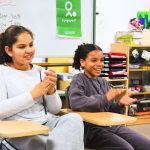 Representantes del Gobierno británico y de la Embajada del Reino Unido visitan el proyecto de Fútbol Más y Laureus en Villaverde